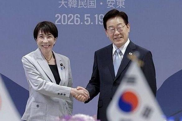 高市早苗访韩，红毯没铺却仪仗队拉满，这规格到底算啥？

网上说韩国“降级接待”日