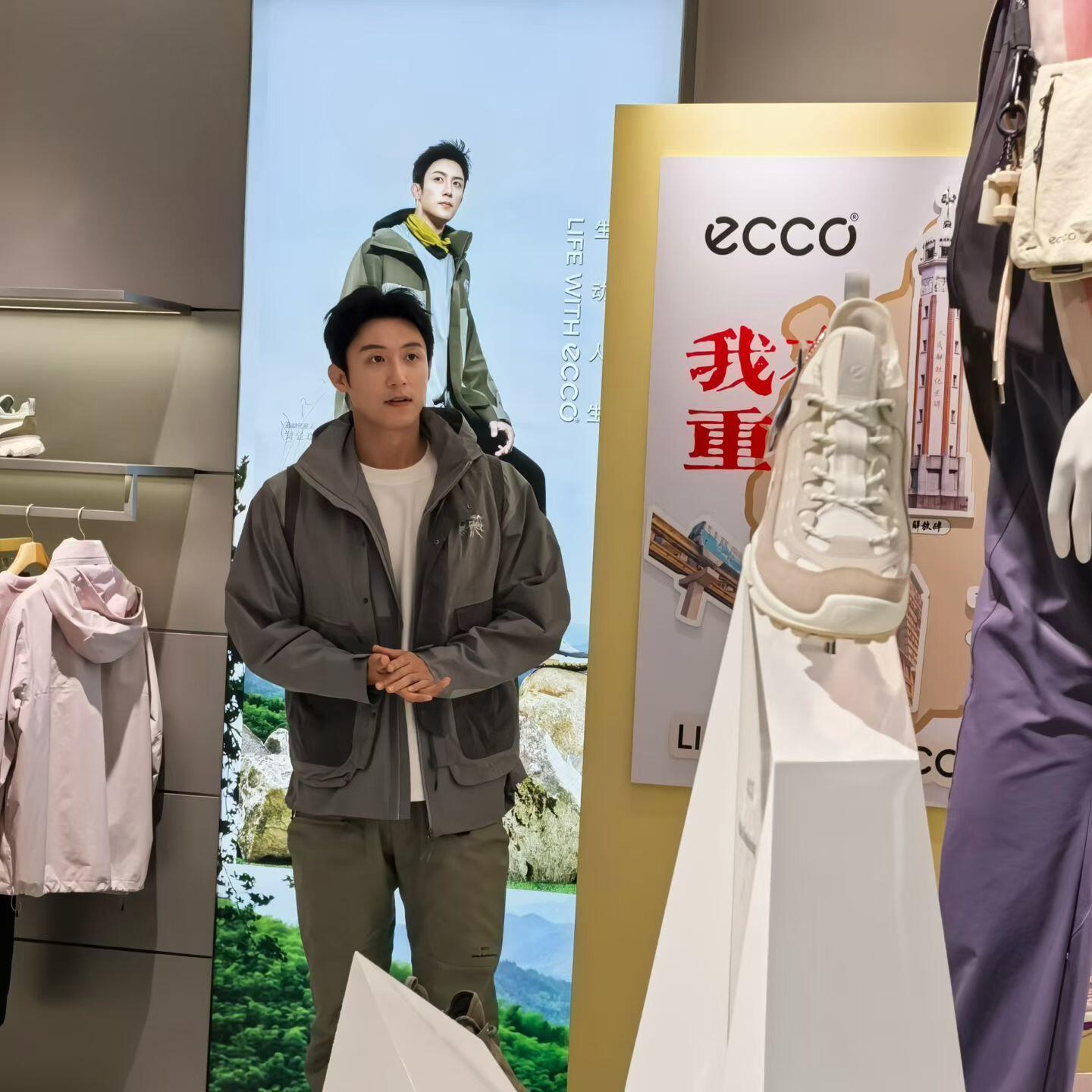 黄景瑜今天在重庆ECCO开业活动的人气真的超级高，📕上的生图直拍视频什么的，而