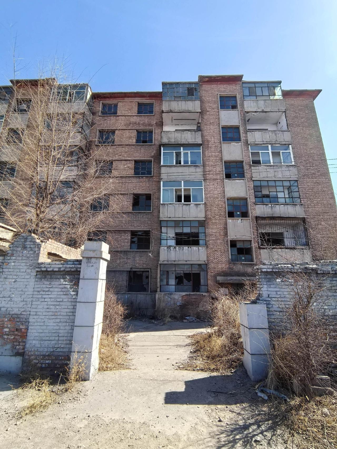 发现一处废弃的楼房，一个人都没有了 城市记忆大同 创作者中心