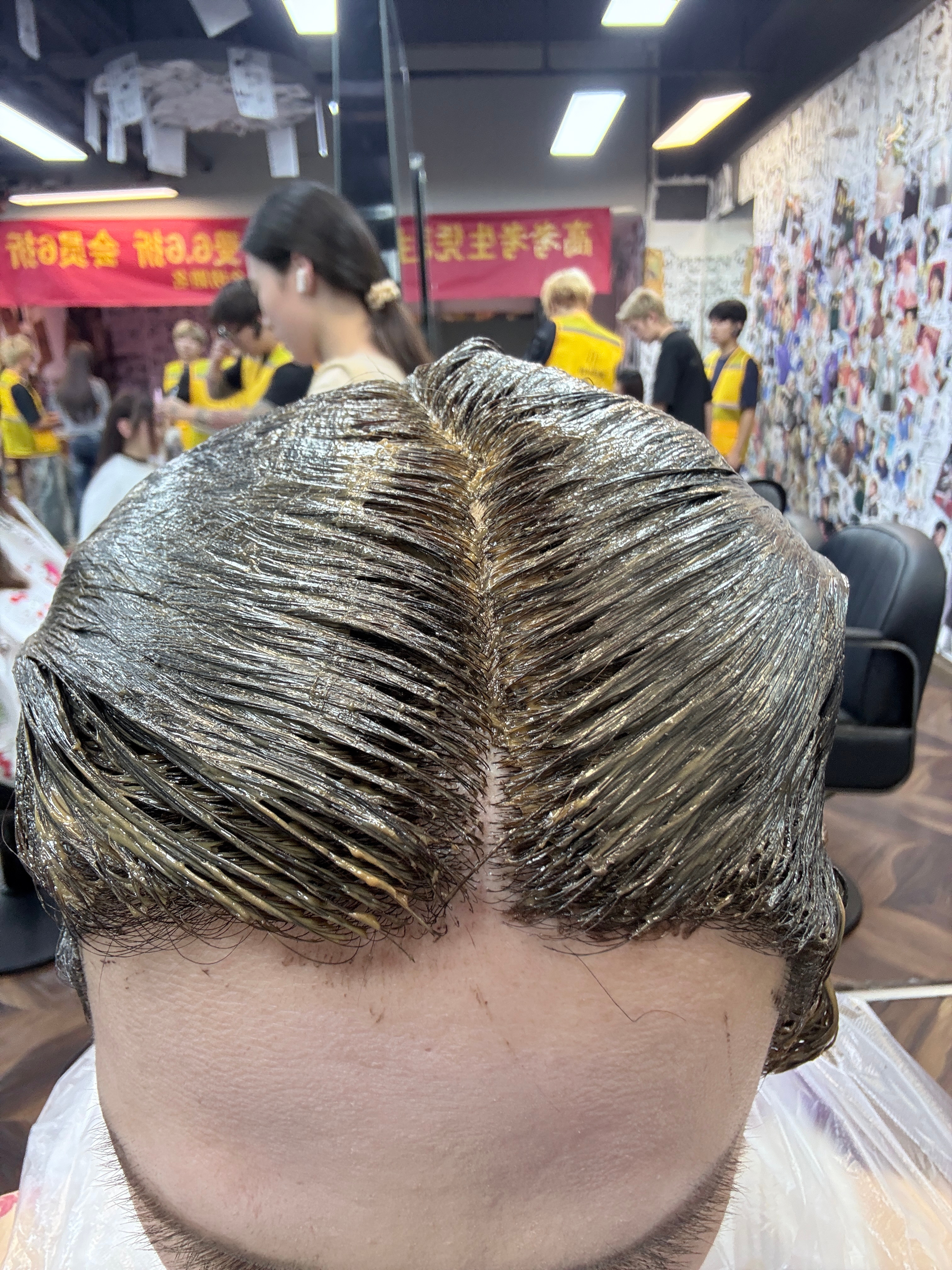 回归深色ing。 