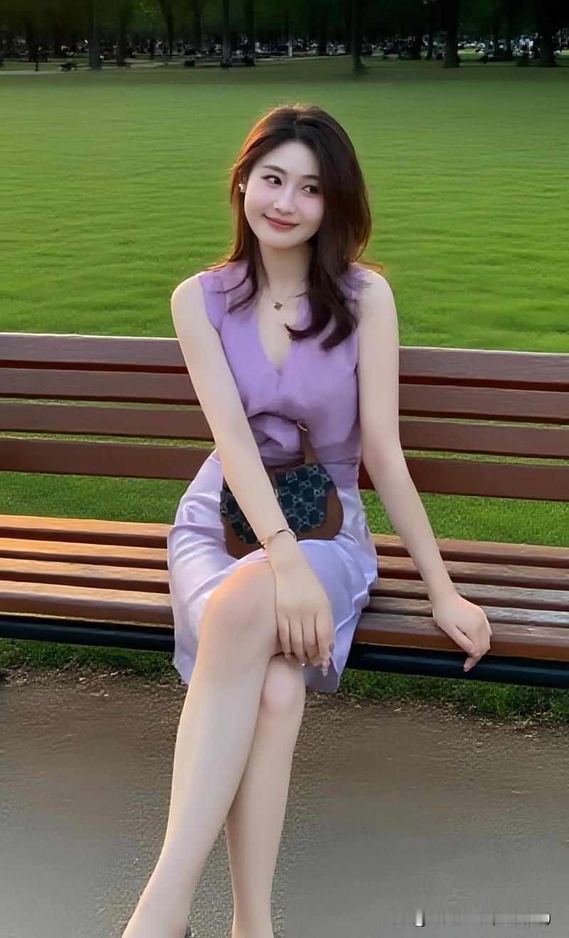 你有没有在深夜安静时想过：
幸好一路走来，身边一直是同一个人。
 
夫妻相爱到最