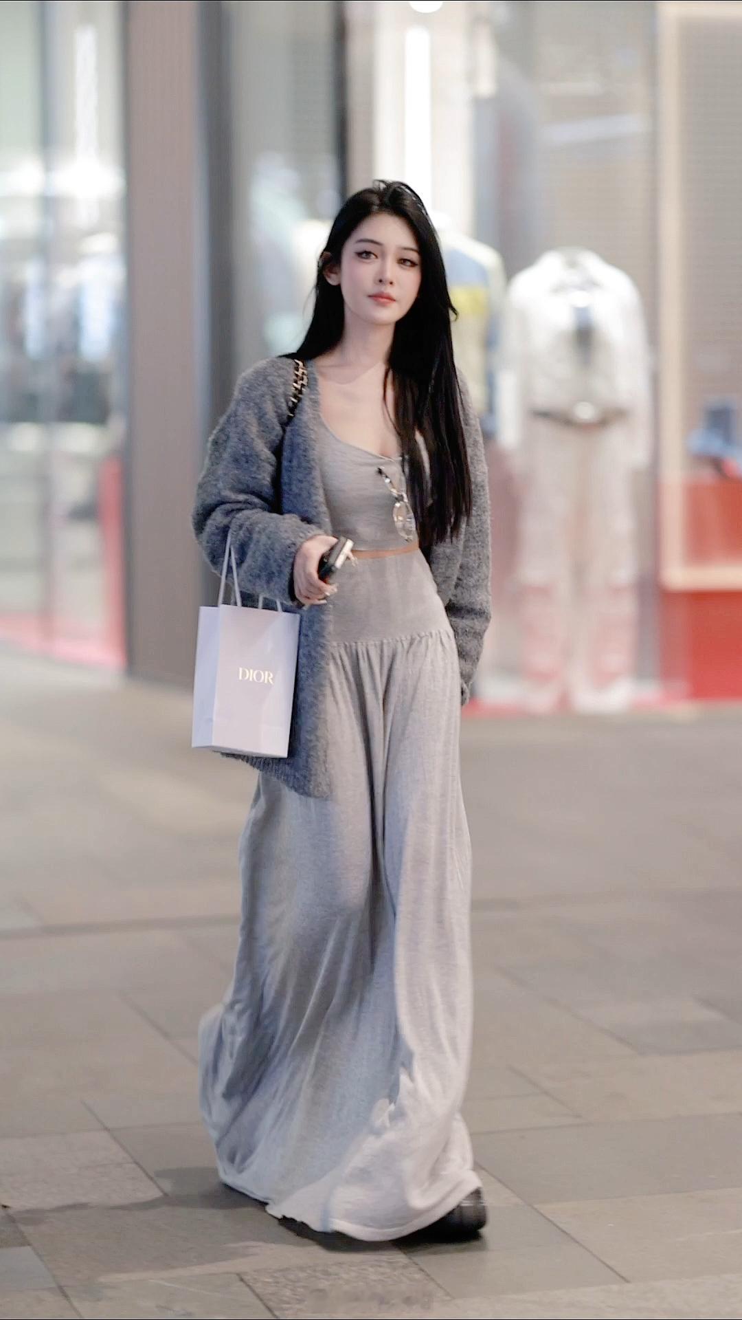 【成都街拍】晚安🌙🌙🌙丨摄影拍照每日穿搭 ​​​