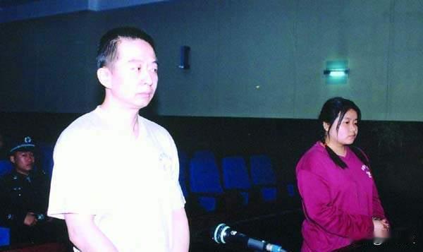 “把她们的脸皮剪下来，头骨都砸碎，别让警察检查出来！”2003年，深圳布吉镇14