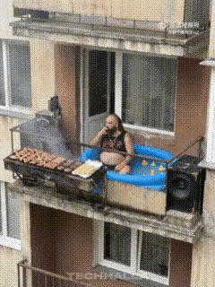 都怪那只黑猫，它才是压死骆驼的最后一根稻草！不得不说，大哥大姐是非常懂得生活的！