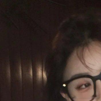 #每日一善[超话]#“因为活的太过教条，所以格外欣赏有野性的东西，我喜欢雨后潮湿