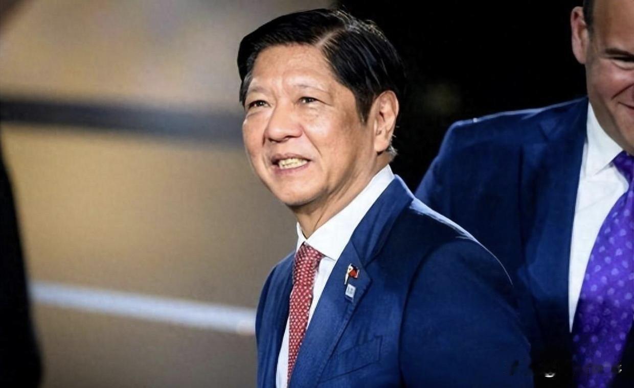 菲律宾升为中高收入国家，只比门槛线多了214美元。
 
7月1号世界银行更新新财