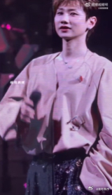 汪苏泷哽咽怎么可爱成这样 原本冲着其他去看，结果被汪苏泷哽咽的样子可爱到失语，这