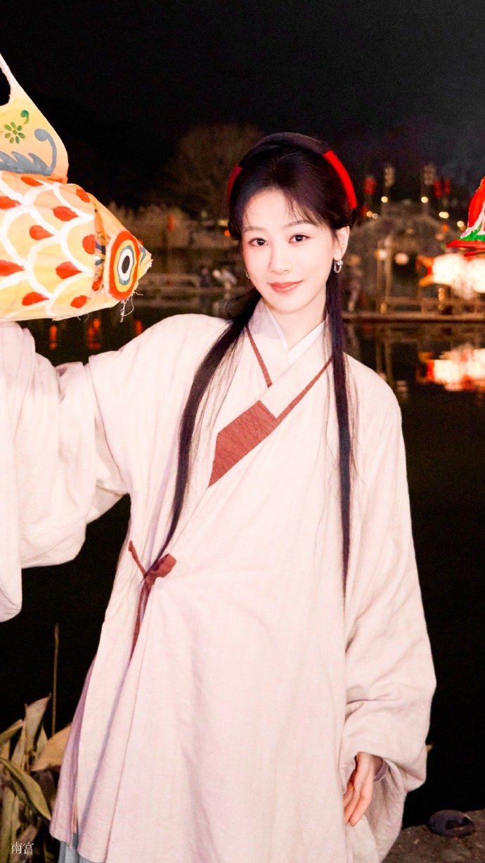 杨紫家业 杨紫李祯 “风吹幡动 是风动 还是幡动 风未动 幡亦未动 是我心动” 