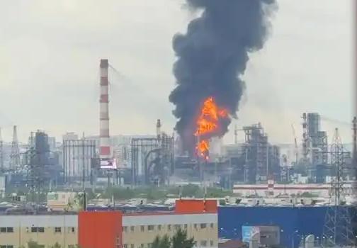 莫斯科炼油厂遇袭
 
【央广网】当地时间6月16日，俄罗斯莫斯科市市长索比亚宁通