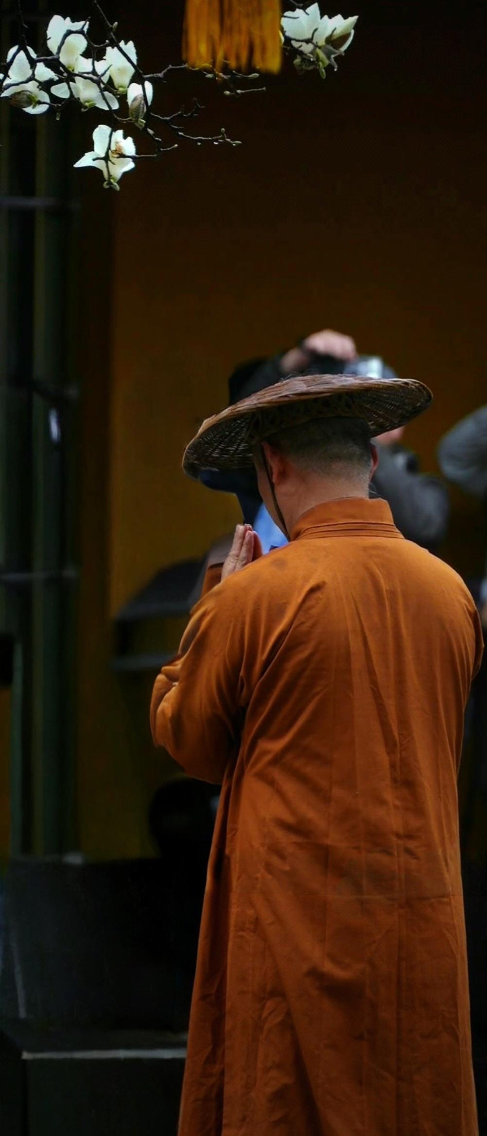 下联：询僧僧无僧（声）。

（图片来自网络）