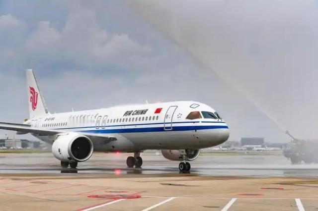 [中国赞]1500架订单砸下近千亿美元，中国商飞把C919从PPT飞到航线，只用