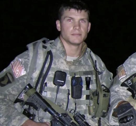 前方战事不利，后面的指挥部已经在内讧了。皮特·赫格塞思，一个排长水平的人，被放到