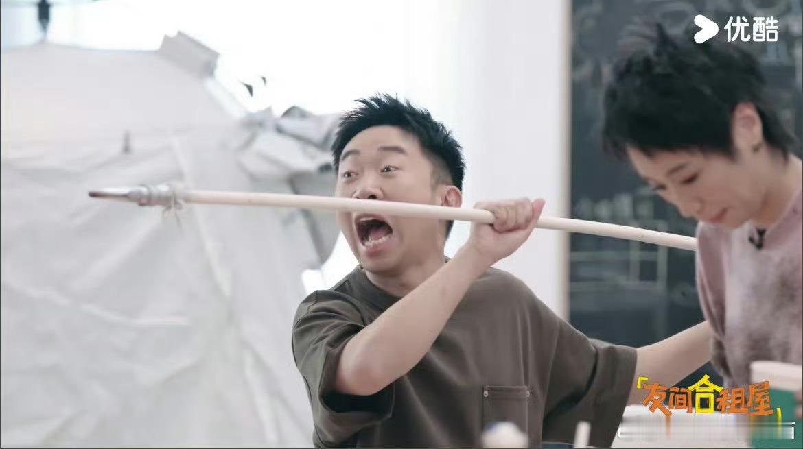 李汶翰的抽象只有杨迪能接 有个能懂自己的人真的很幸运啊，大家一起说说笑笑，李汶翰
