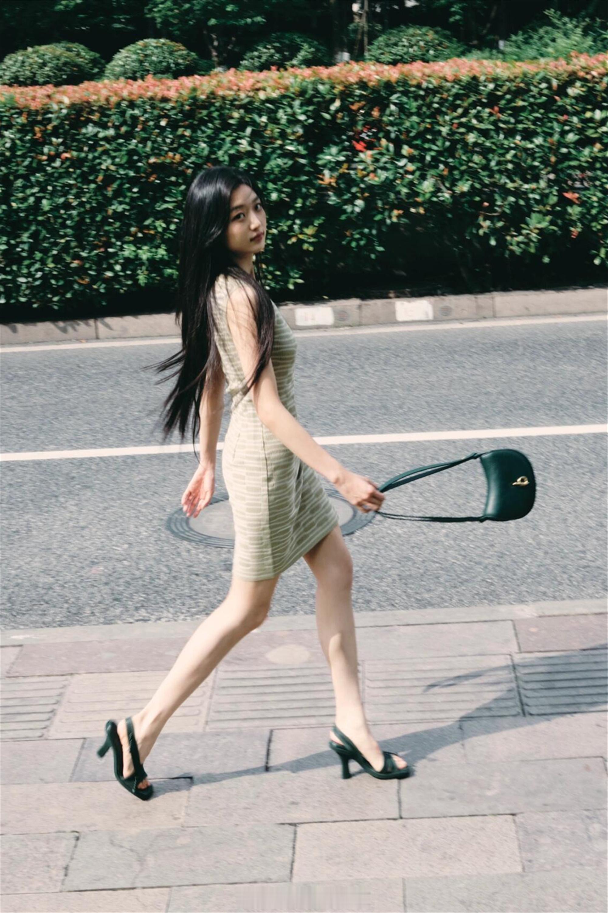 孙千夏日街拍美图 ​​​