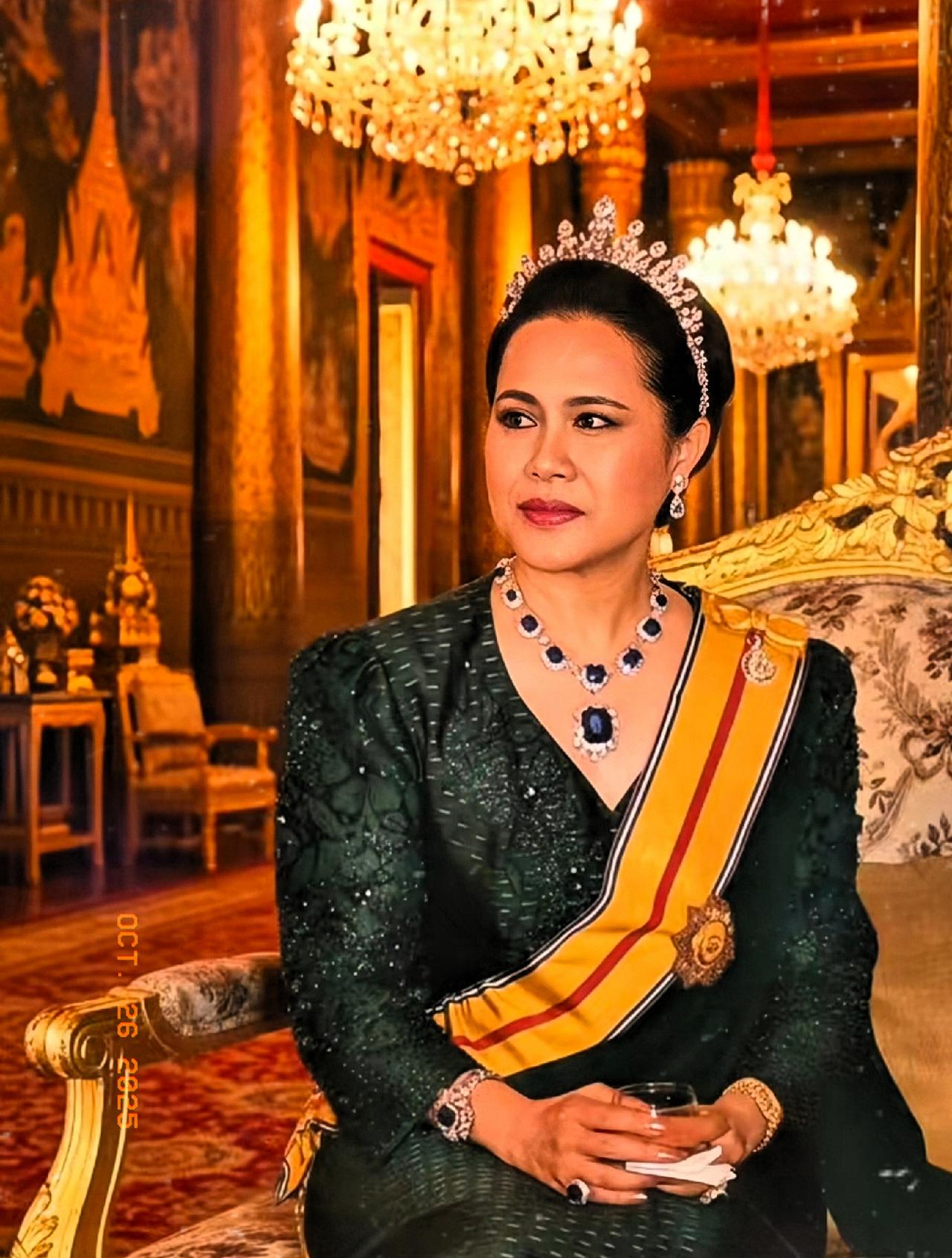 刚传来消息！泰国正式宣布了一项震动国际政坛的决定。2025年10月25日下午，泰