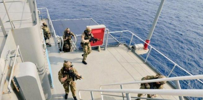 “将计就计"，贝拉1号狂发75次求救信号，让美国海军颜面尽失……
加勒比海的清