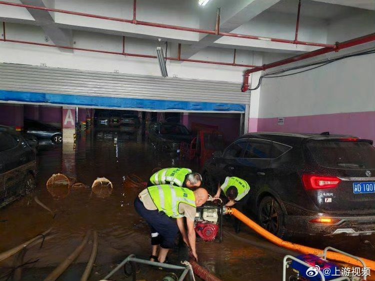 【#重庆住建系统全力应对强降雨# 保障建设生产工作有序推进】5月25日白天，重庆