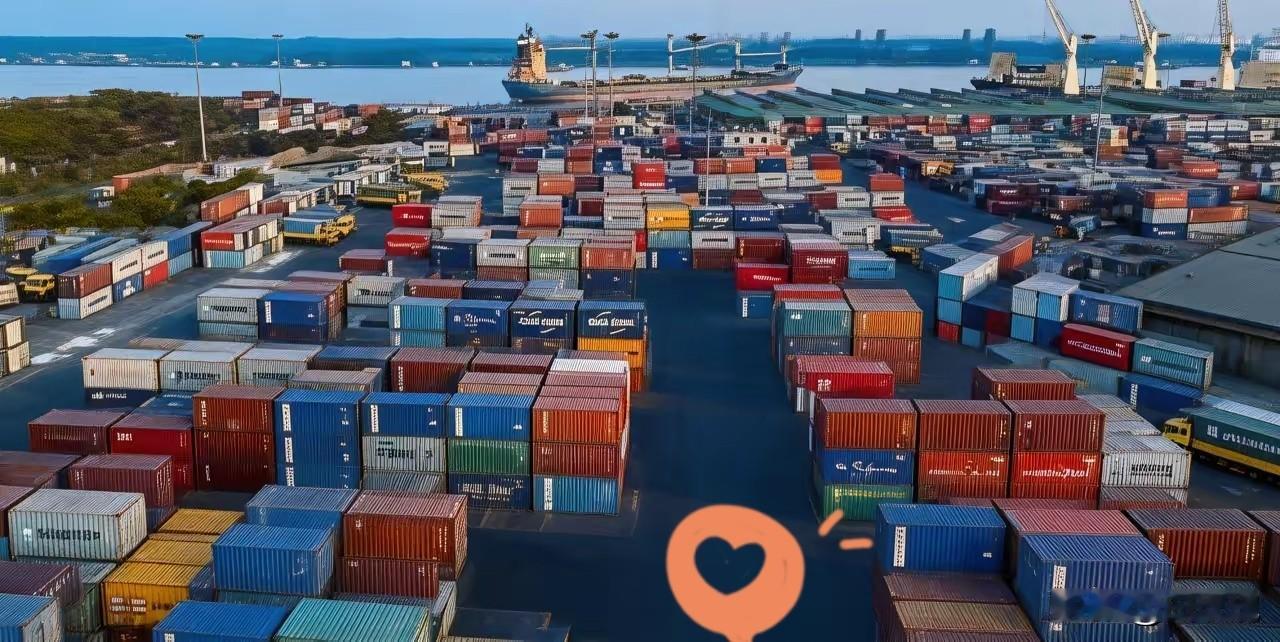 吉大港彻底停了，工人不干活了，船全堵在海上。
今天是2月6号，吉大港从早上八点开