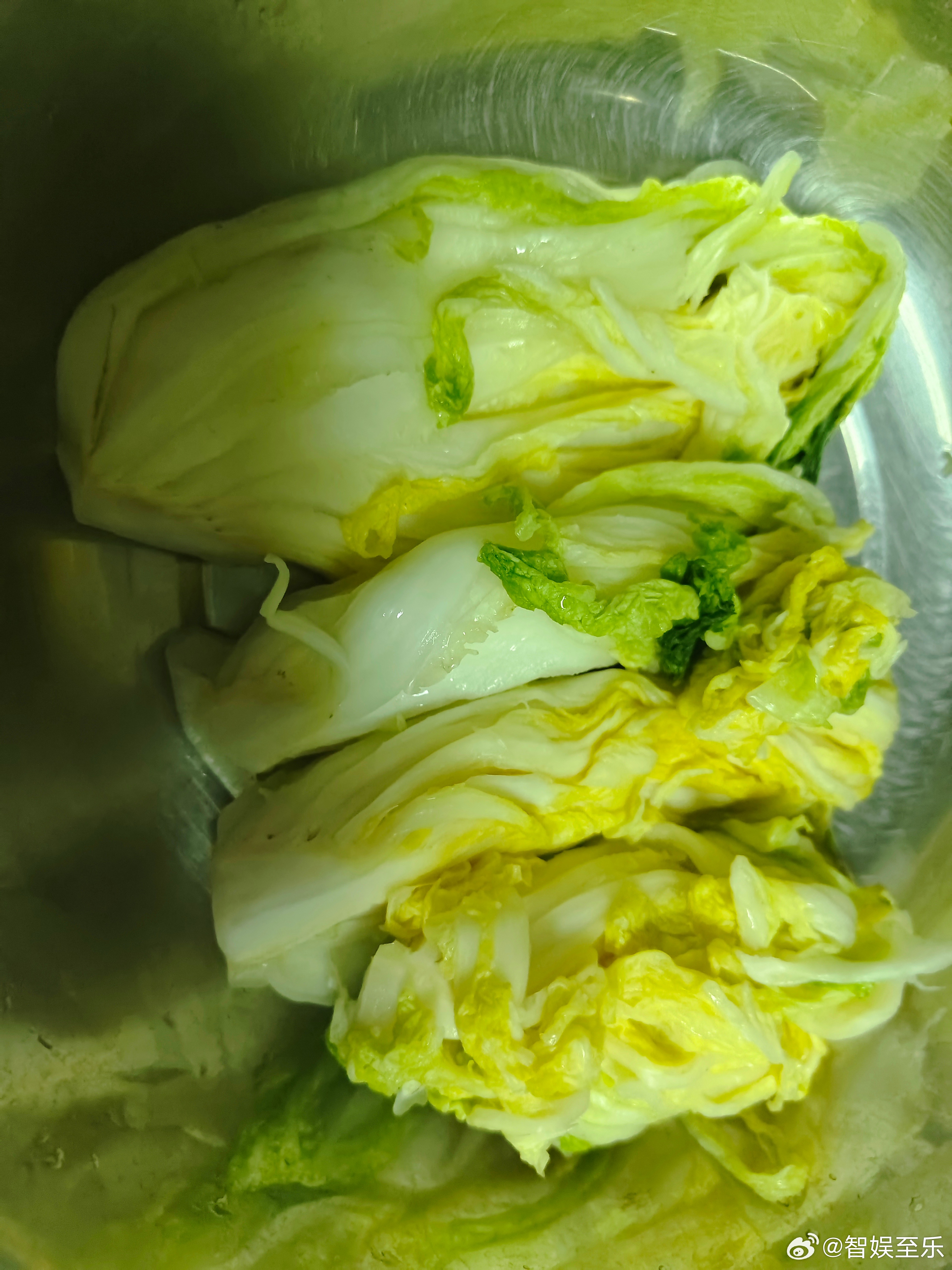 大约，有十年没做辣白菜了吧！做一棵也是这么多流程，挺费事，但比买的好吃多了，只是