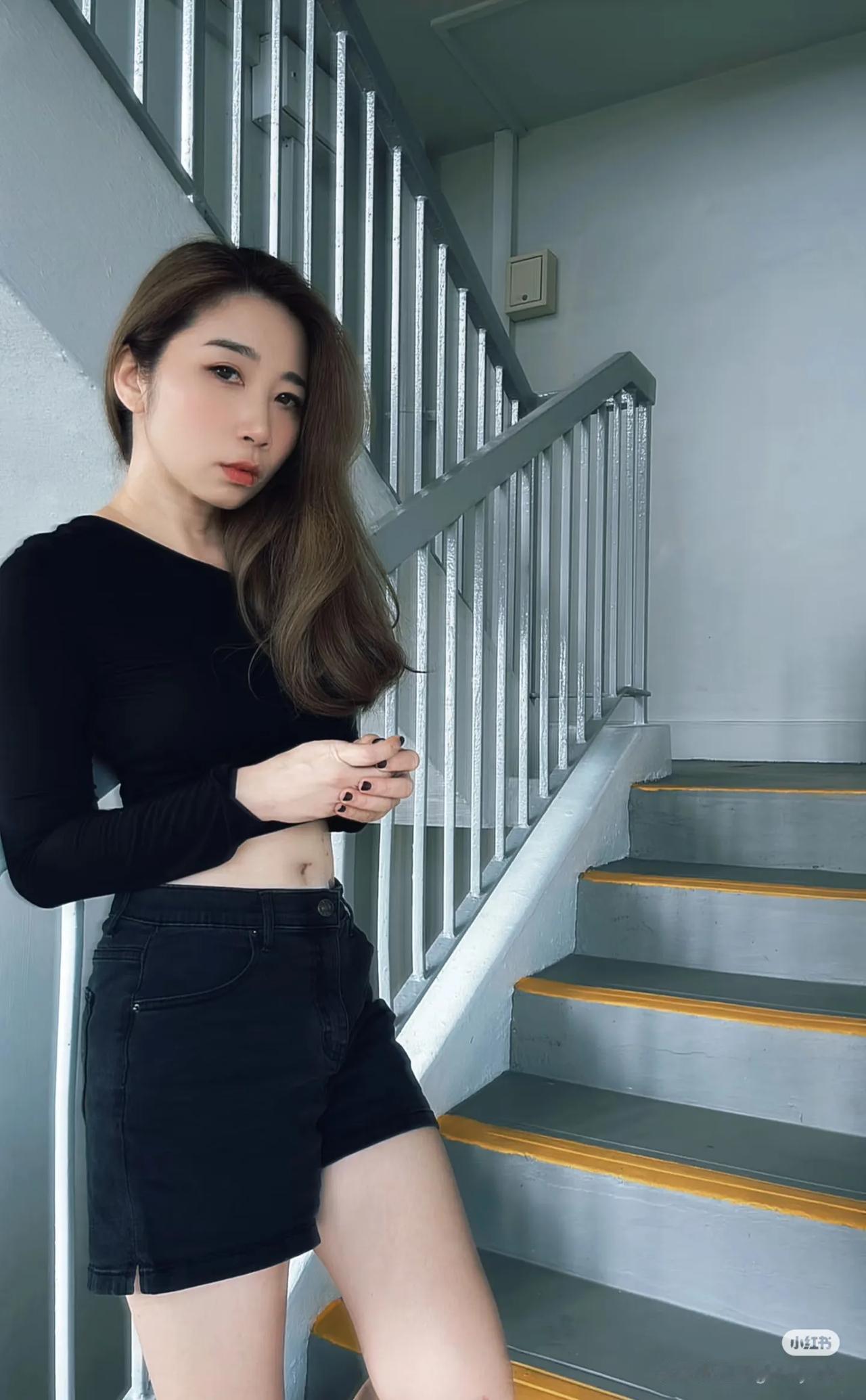 话说新加坡近几年就推出了许多颜值和气质都相当不错的新晋博主，而有米就是其中之一。