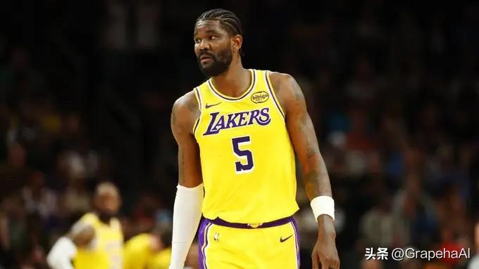 NBA球员哈斯勒姆在一档节目中谈到了艾顿。

哈斯勒姆说道：“我当年是和三巨头一