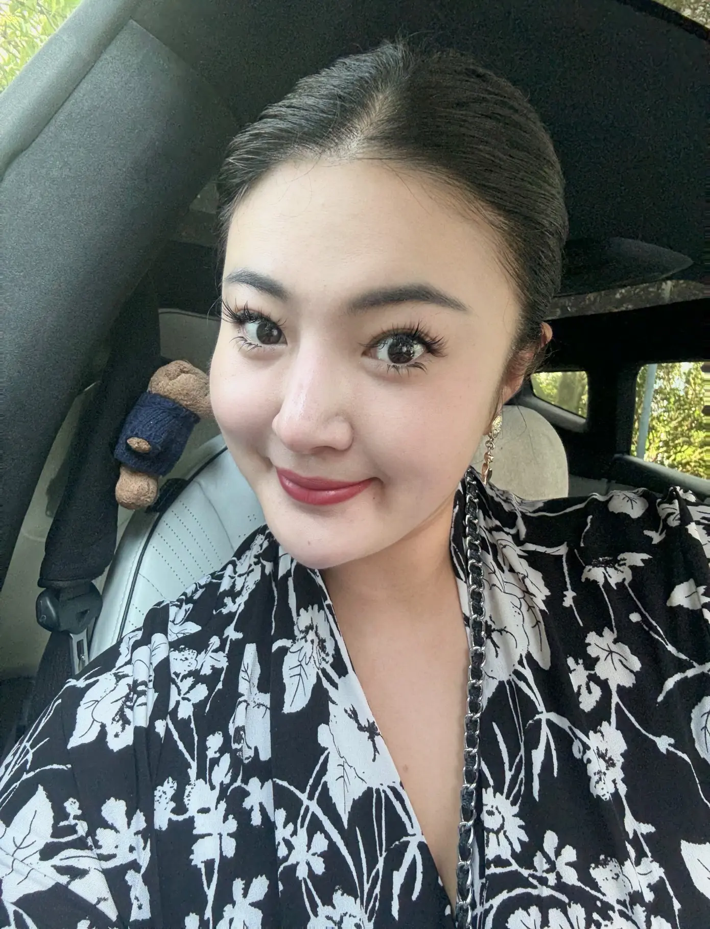 当你真正被爱的时候，其实根本不用那么漂亮，那么迎合，那么优秀。垫脚尖的...