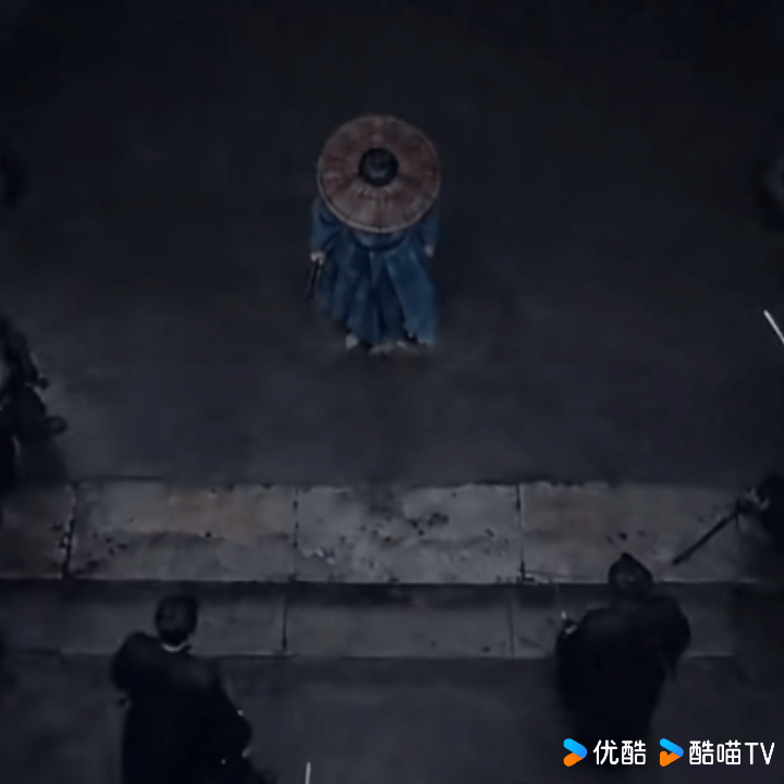 杨洋真人演出了国漫感 展昭这个角色在雨霖铃里确实有点江湖魅魔那意思，👖把杨洋的