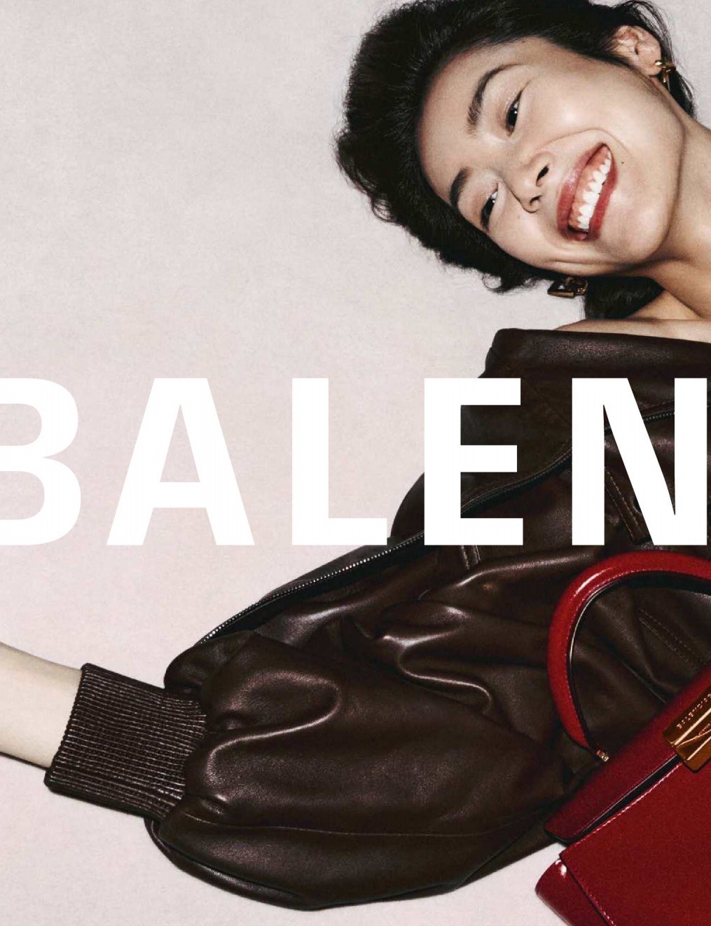 刘雯[超话]Harper’s BAZAAR France October 202