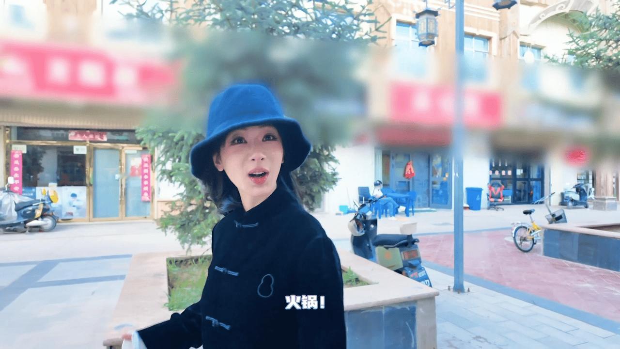 蹦蹦跳跳好可爱呀[兔子] ​​​