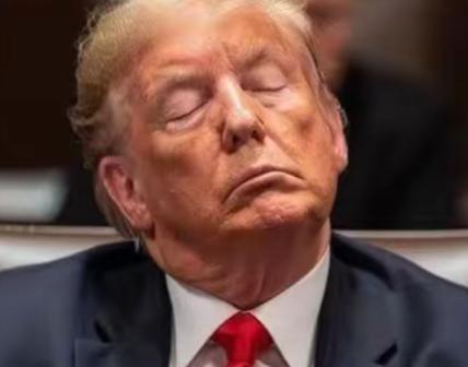 特朗普支持率大幅度下降，美国民众表示：我们受到了欺骗，我们的利益受到了影响，美国