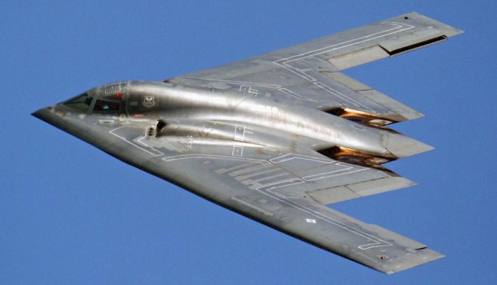 美国B-2轰炸机是中国克星？它能吓退几乎所有对手，但对中国它最多只有一次机会！说