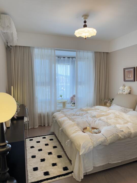 住在这样卧室好像真的没啥烦恼～