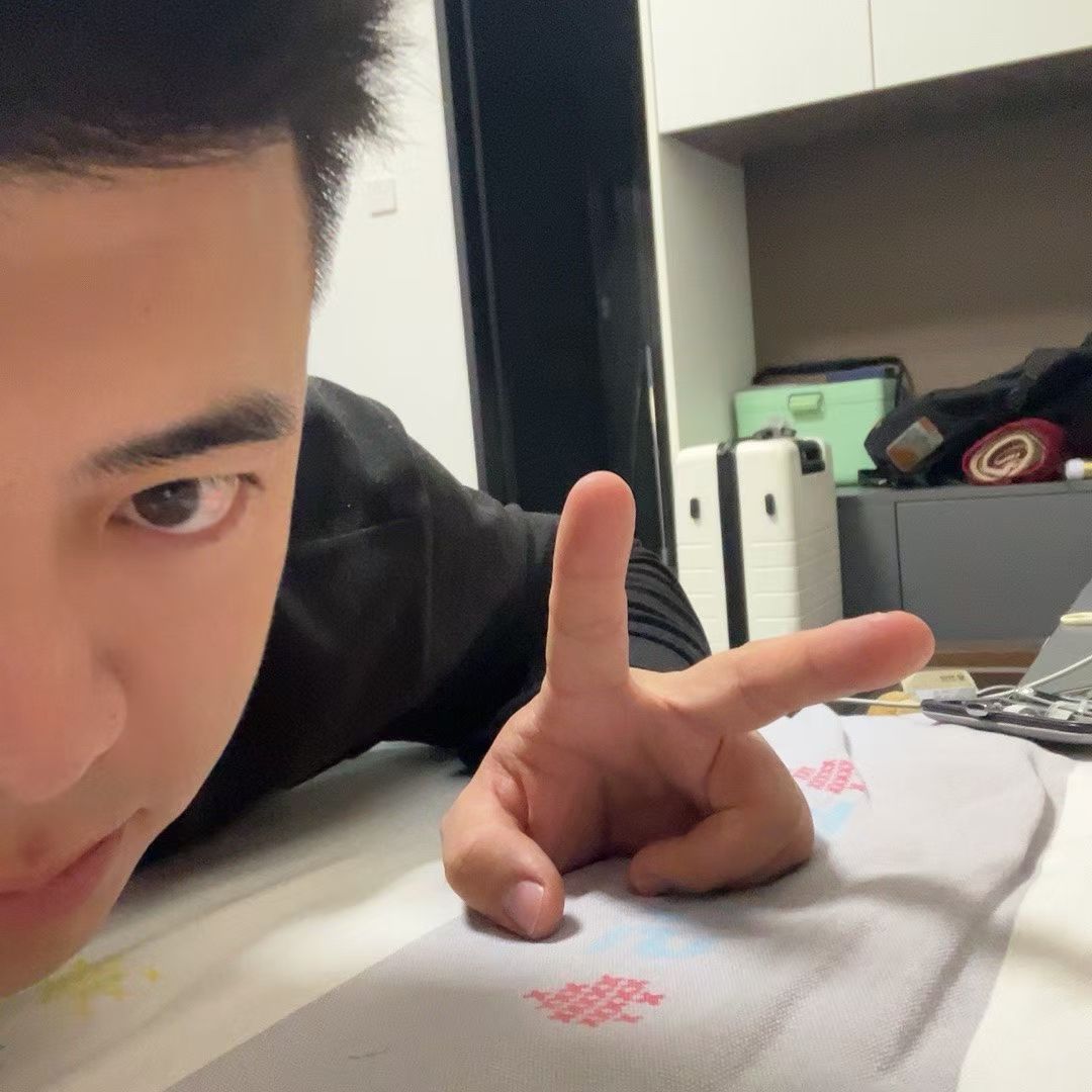 下午拍摄了，现在嘴还有个泡，咋整 北京·首都机场T3航站楼