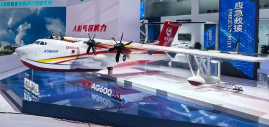 对于中国香港高层建筑社区出现的大火，包括许多西方媒体在报道香港火灾的时候，现场记