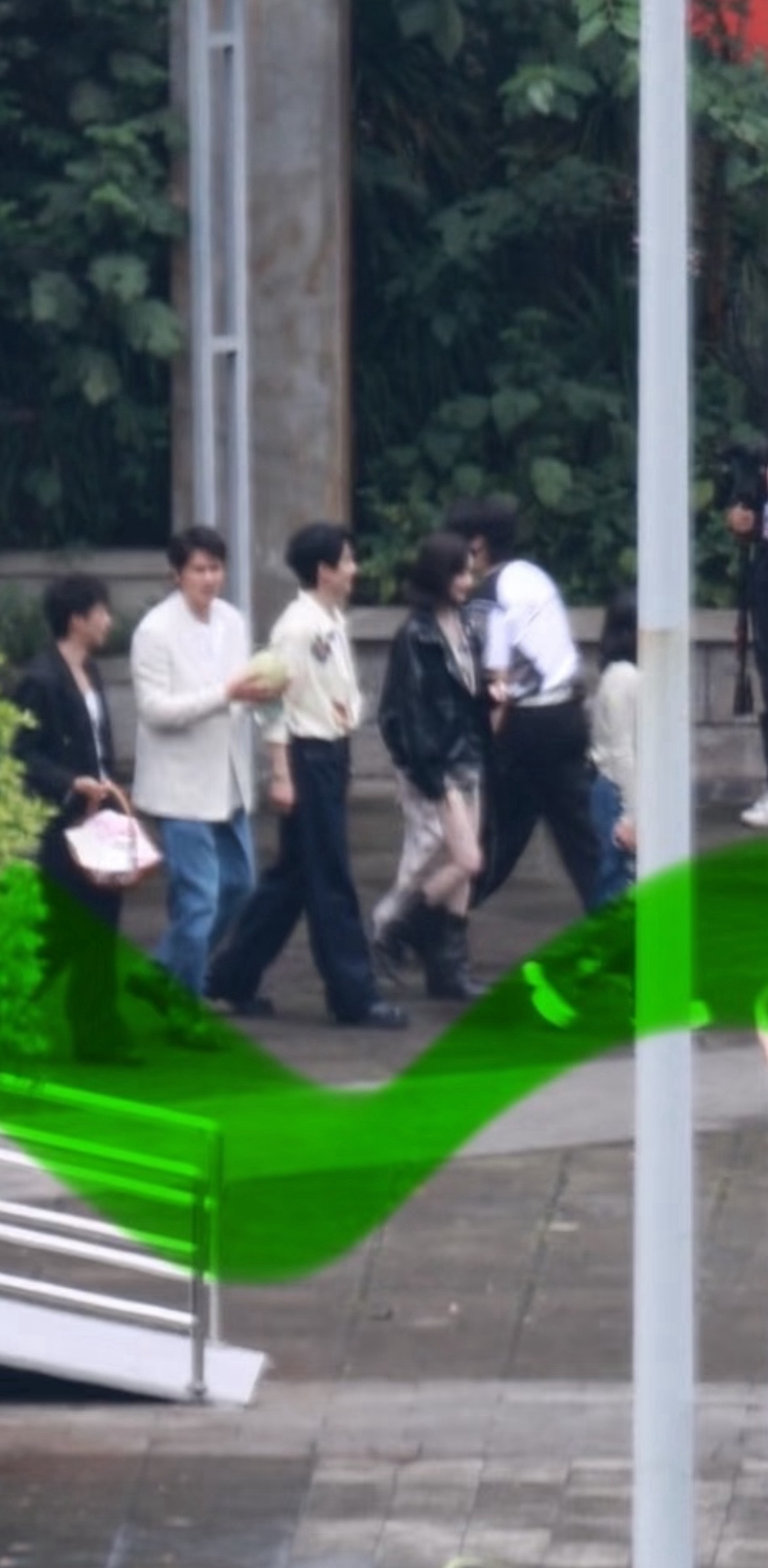 卧槽我姐姐今天短发造型吗