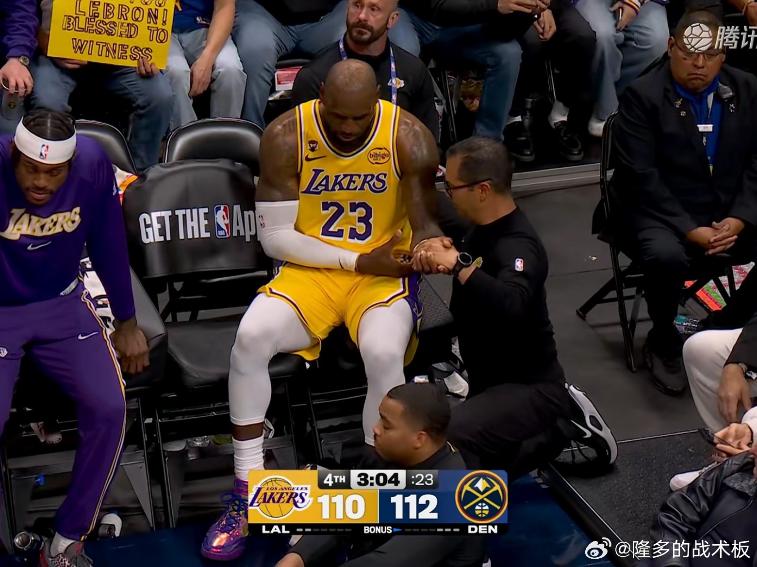 雷迪克表示，詹姆斯感到明显不适，以至于最后有一段时间他都无法登场。詹姆斯现在正在