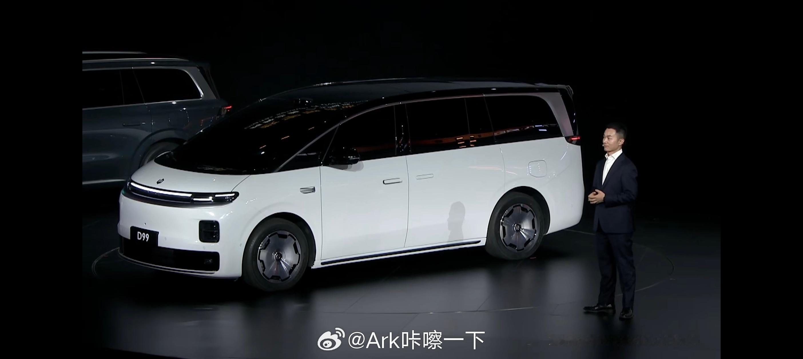 没想到零跑还带来了个D99 MPV 