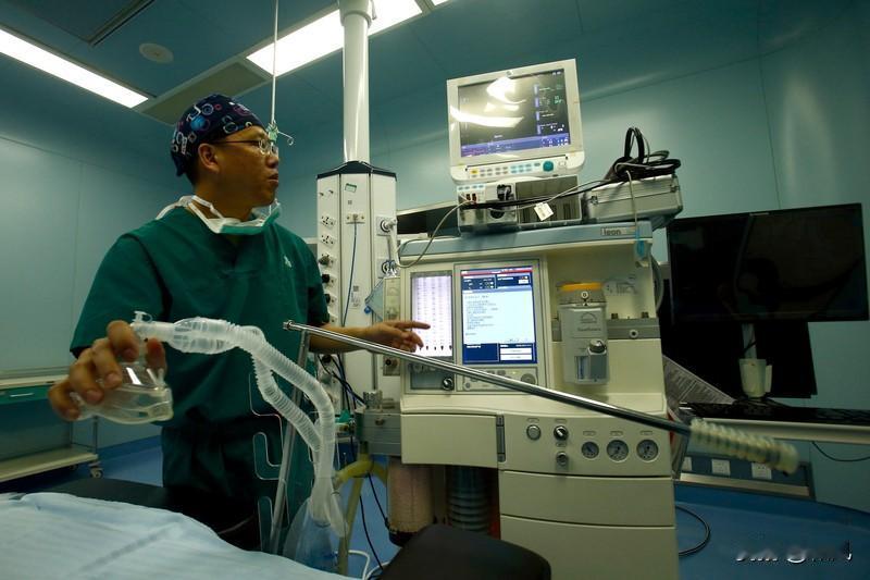 生孩子顺产那真是痛，不少年轻妈妈都会选择无痛分娩，这部分费用不低，而且还有很多地