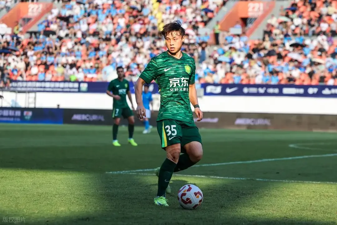 新帅对决陈涛胜出，国安防线遭批