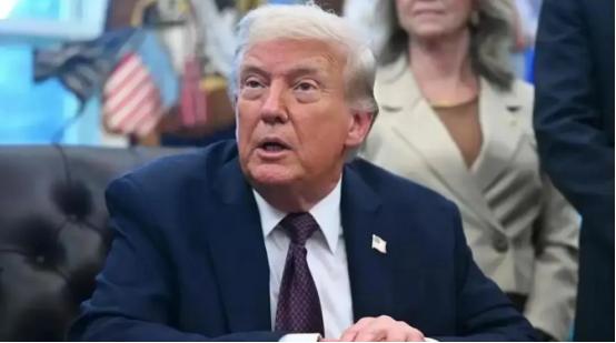 中国放出可能扣留售台武器的信号后，美国这边回应来了，还是“双簧”。美国国务院先跳