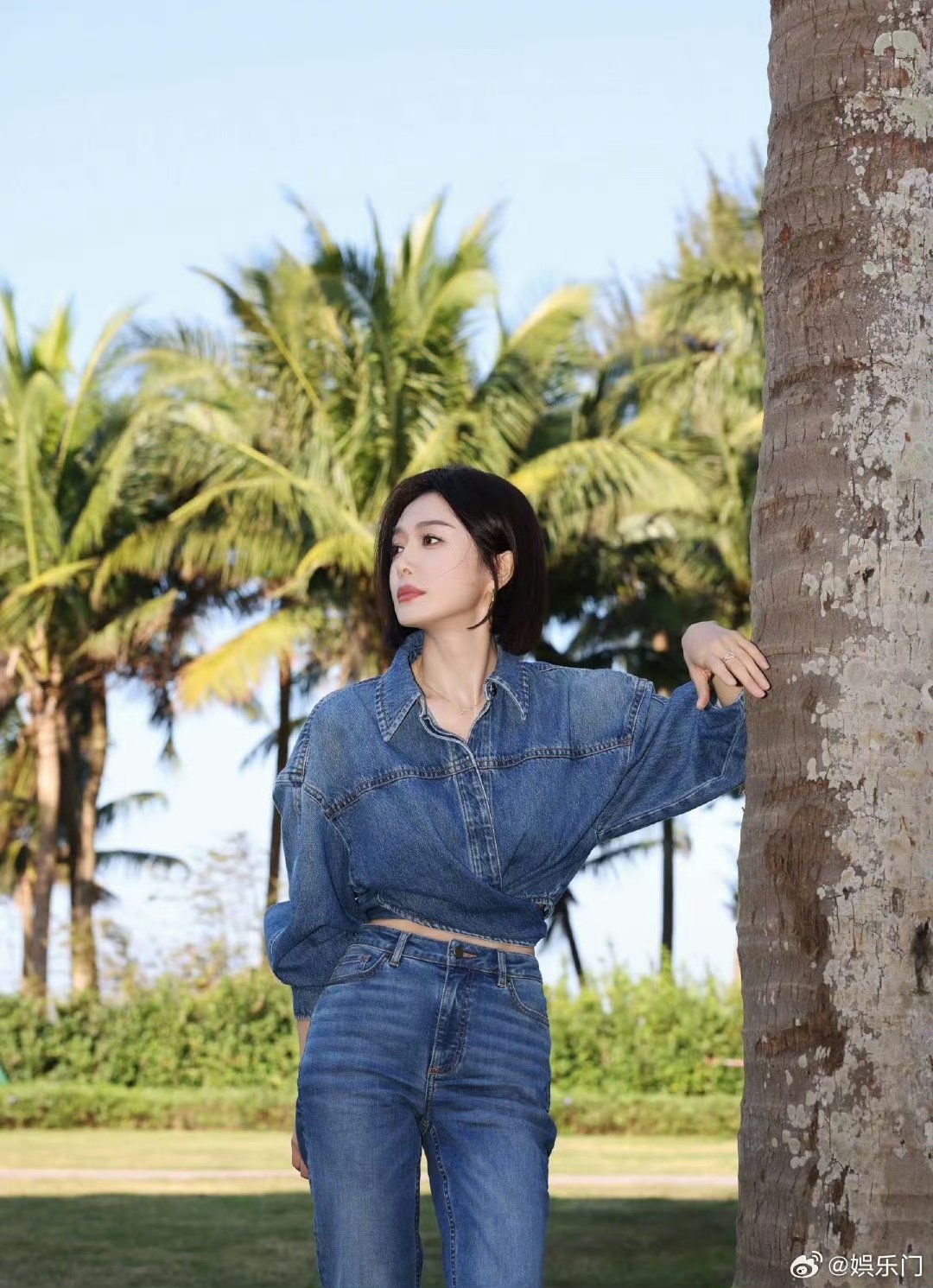 秦岚美神降临亲爱的客栈往那一站就是风景，温柔又惊艳 