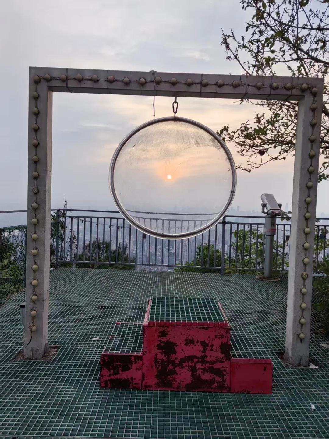 凑齐壹华里夜景公园的路牌，情绪价值拉满