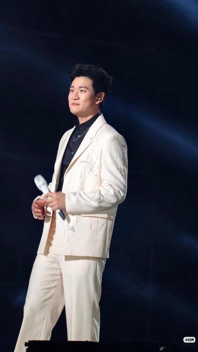 周兴哲炎明熹唱颜色歌手第三期歌单歌手2026从选曲到搭档都格外用心，周兴哲擅长的
