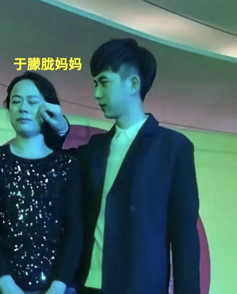 于妈妈会选择那样的生活吗？像乔任梁父母那样。

经过几天的调查，死因尘埃落定。