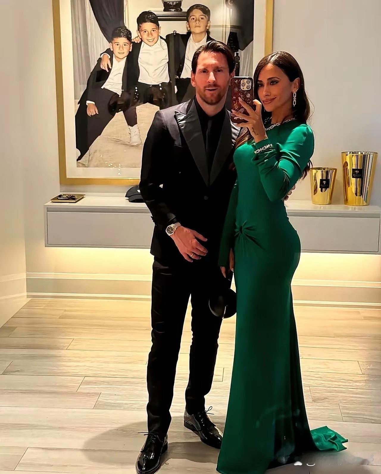 顶级球星梅西老婆，生了三个儿子，身材还保持得这么好，平时应该非常自律，太优秀了！