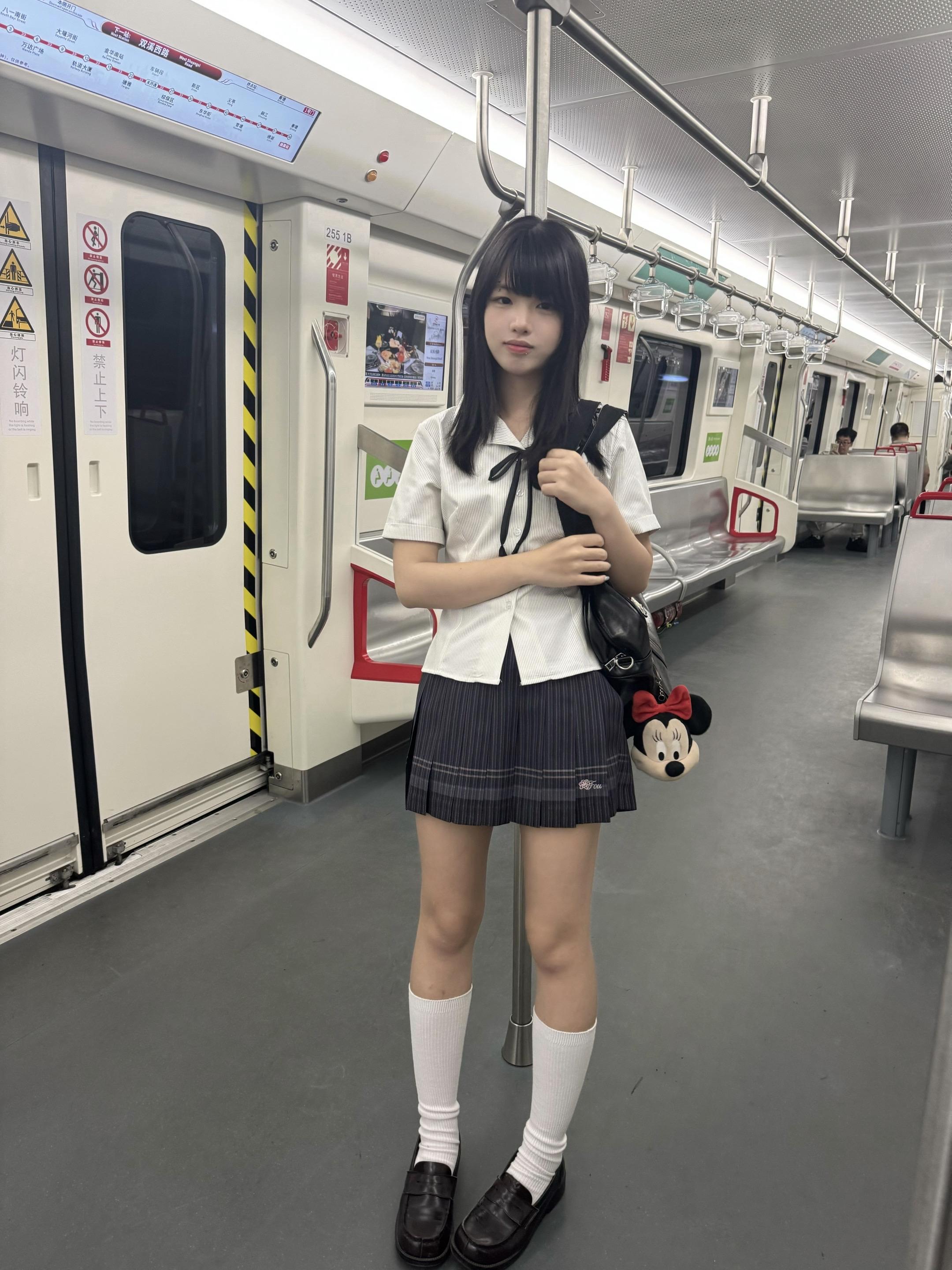 我就萌萌的站在这里