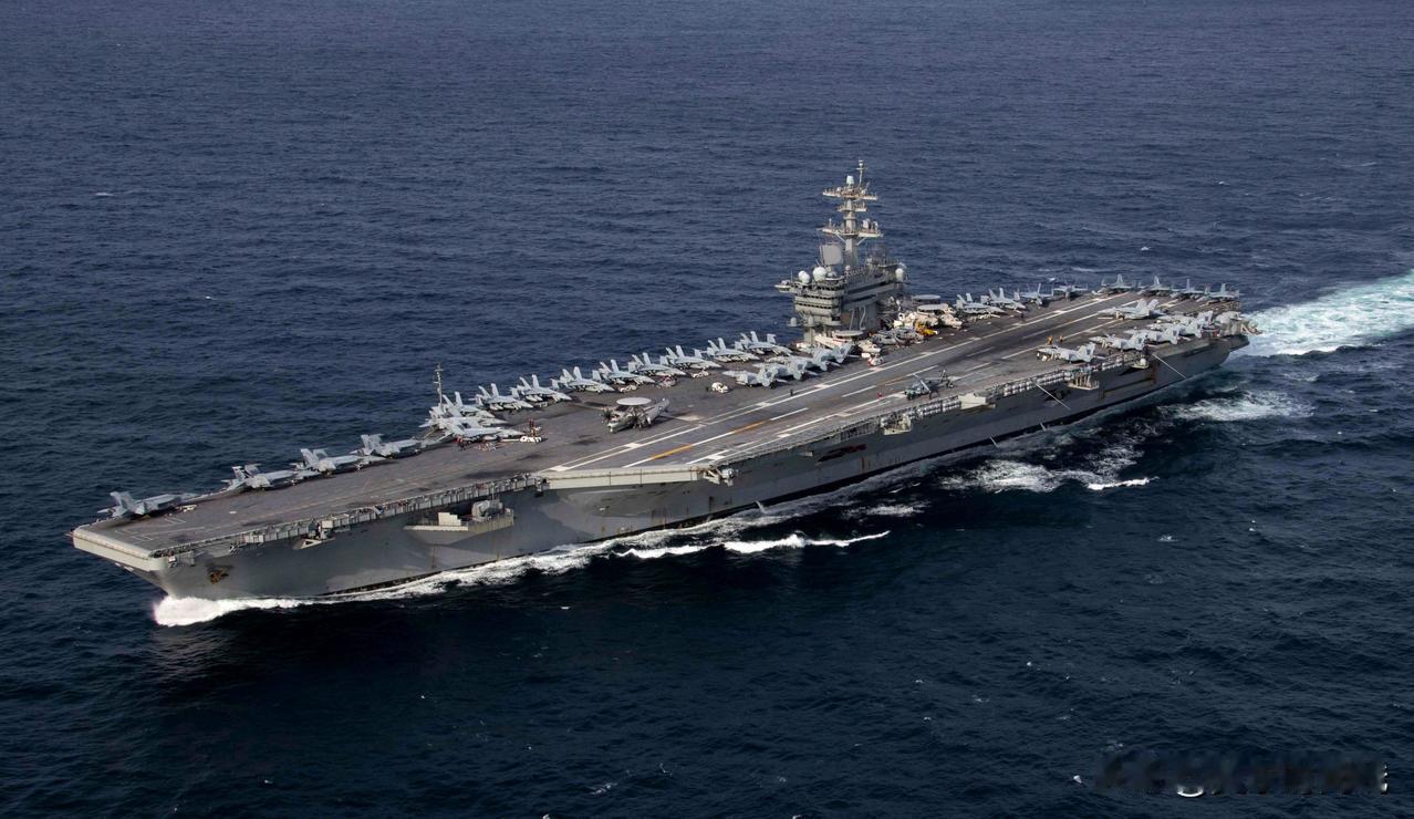 📍🇺🇸 据《卫报》报道，在"亚伯拉罕·林肯"号航空母舰针对伊朗的长期部署任