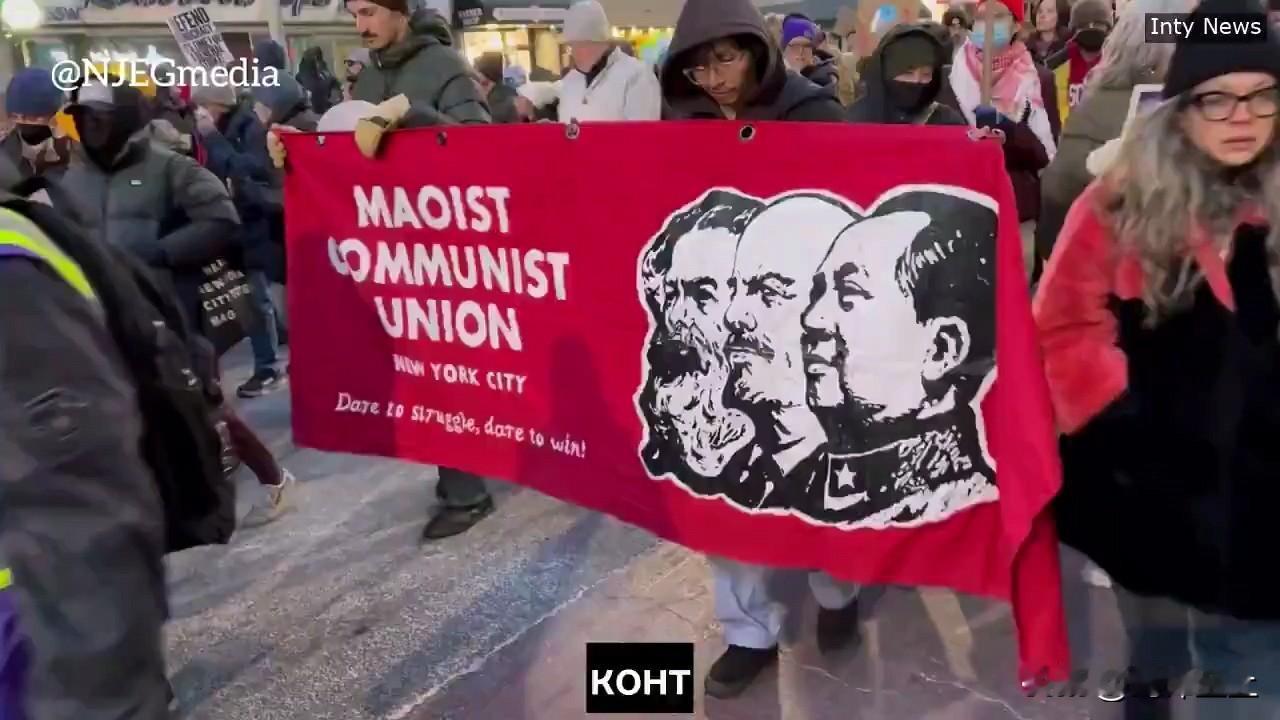 遭受到ICE的毒打后
美国人民又想念起了毛主席