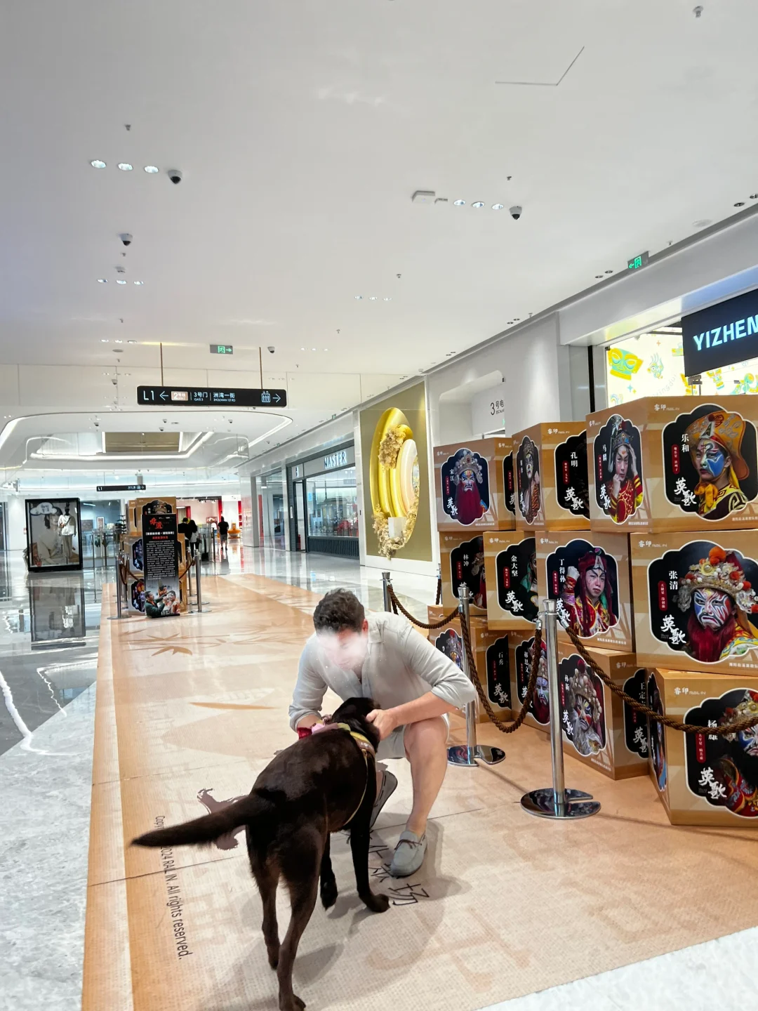 Toby哥吃了宠物酸奶冰激凌汉堡超开心的一天