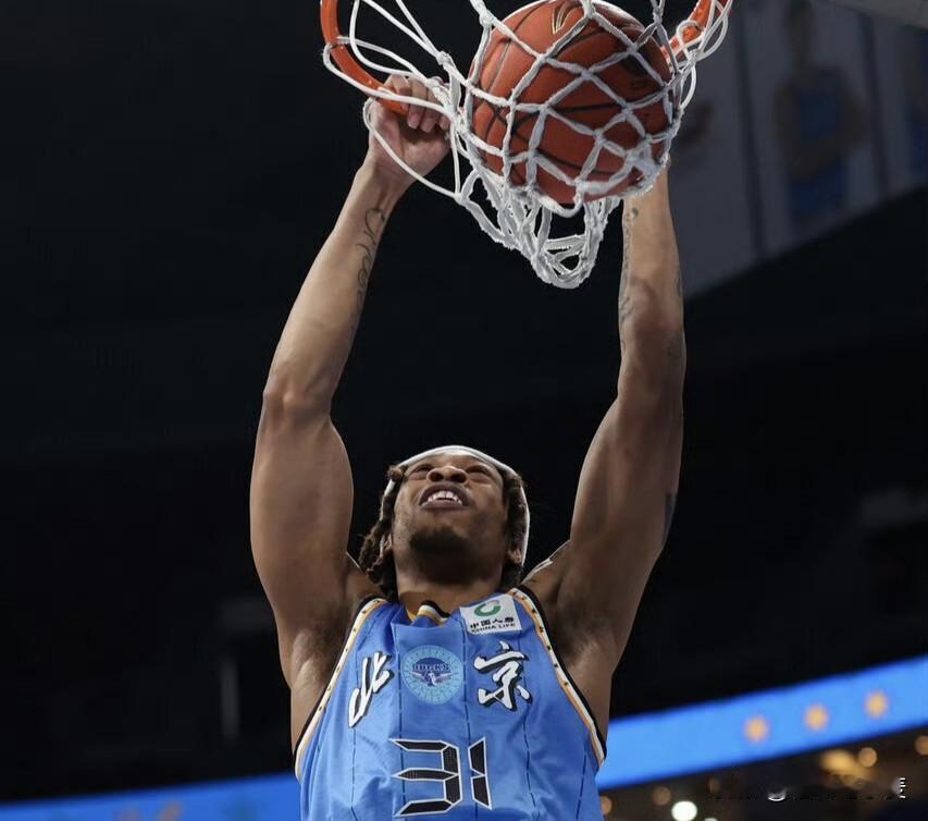 阿隆德斯-威廉姆斯，妥妥的高级货，在NBA能拿分的人，水平就是不一样，这就是一分